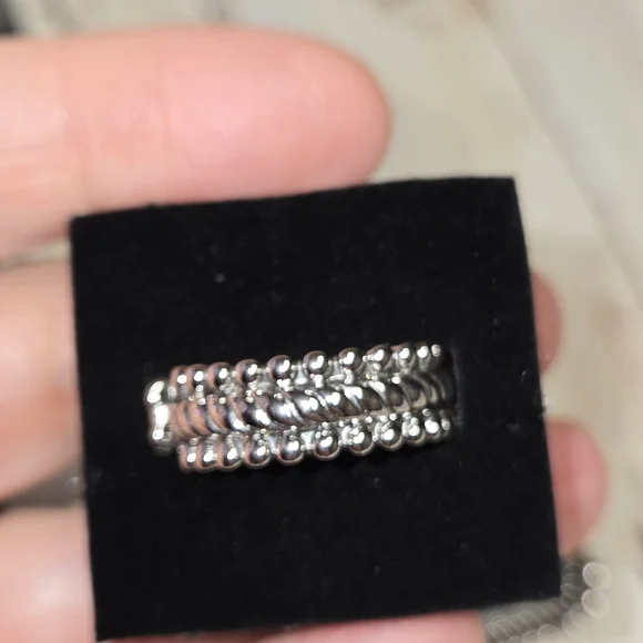 This listing is for a Paparazzi Simply Santa Fe 4-Piece Fashion Fix jewelry set - Picture 2 of 6